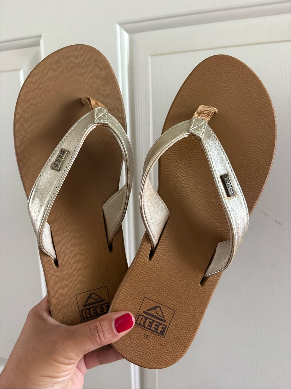 Reef Women’s Tan Footbed Sandals with Metallic Gold Strapsi horizon sandals 10